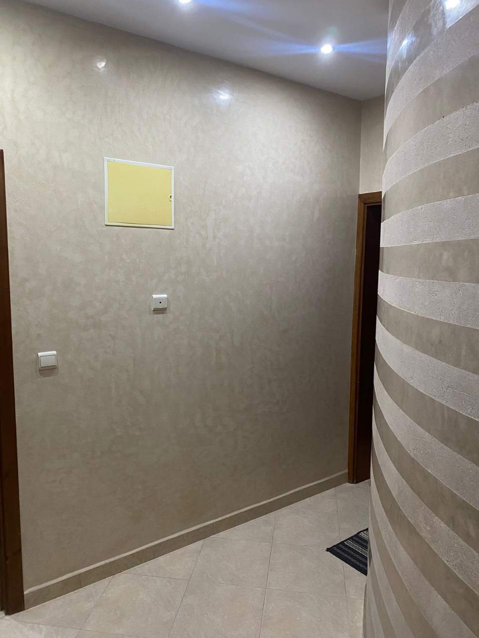 شقة وسيطة في الطابق الأول في إيمي ودّار — شقة وسيطة في الطابق الأول في إيمي ودّار · Photo 2